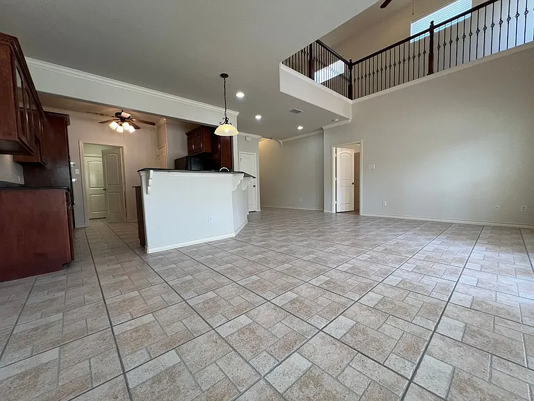 14813 Leeward Dr #404 — Photo 23