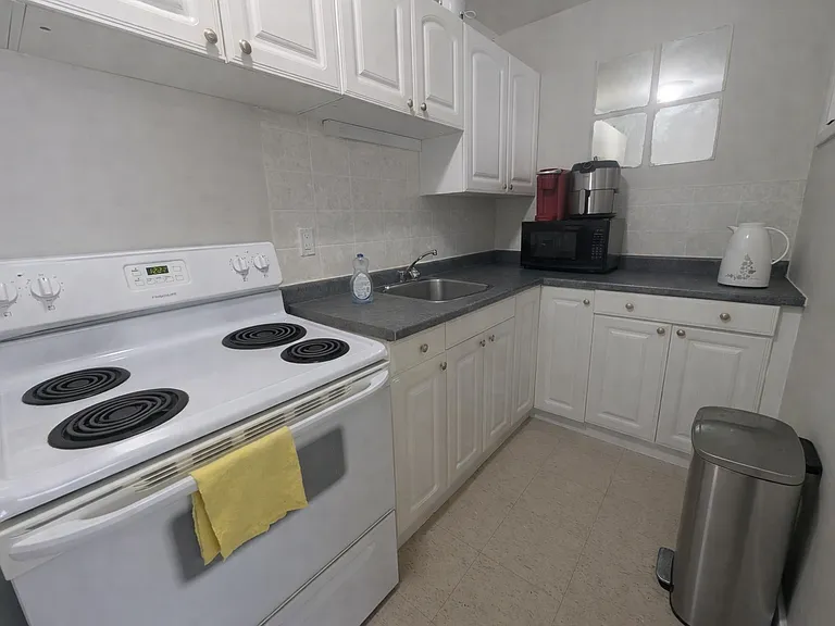 196 Concession St — Photo 3