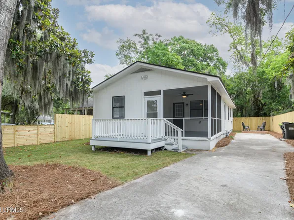 909 Monson St, Beaufort, SC 29902