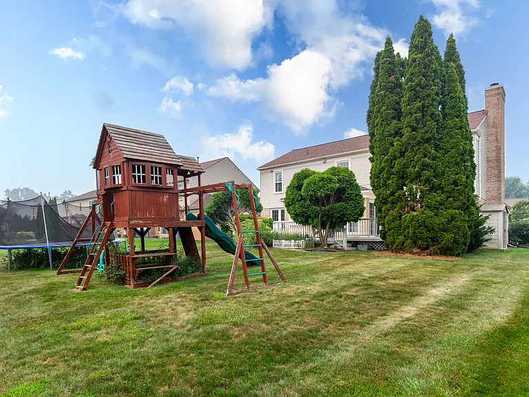 45520 Morningside Dr — Photo 6