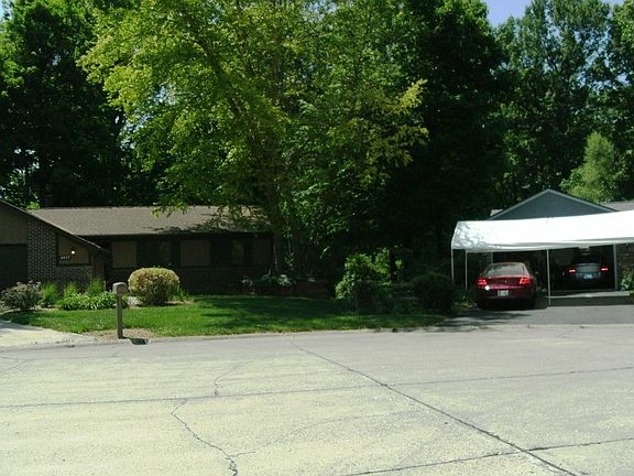 3rd image of 4427 Deerview Ct