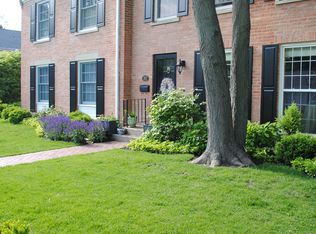 817 Westerfield Dr, Wilmette, IL 60091