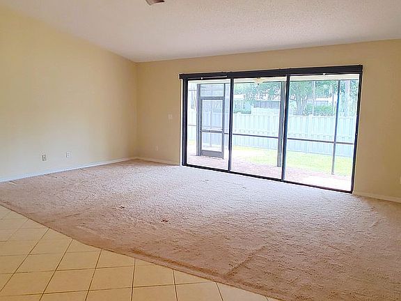 3rd image of 728 Captiva Ct NE