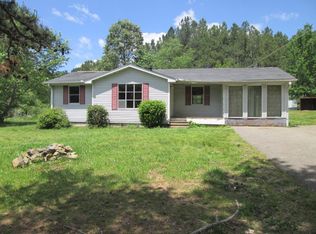 8585 State Route 100 E, Jacks Creek, TN 38347