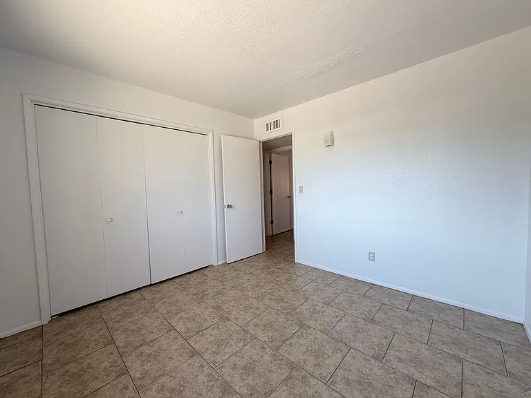 2864 E Wilcox Dr — Photo 16