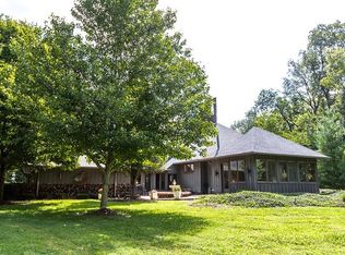 350 Covered Bridge Ln, Belleville, IL 62221