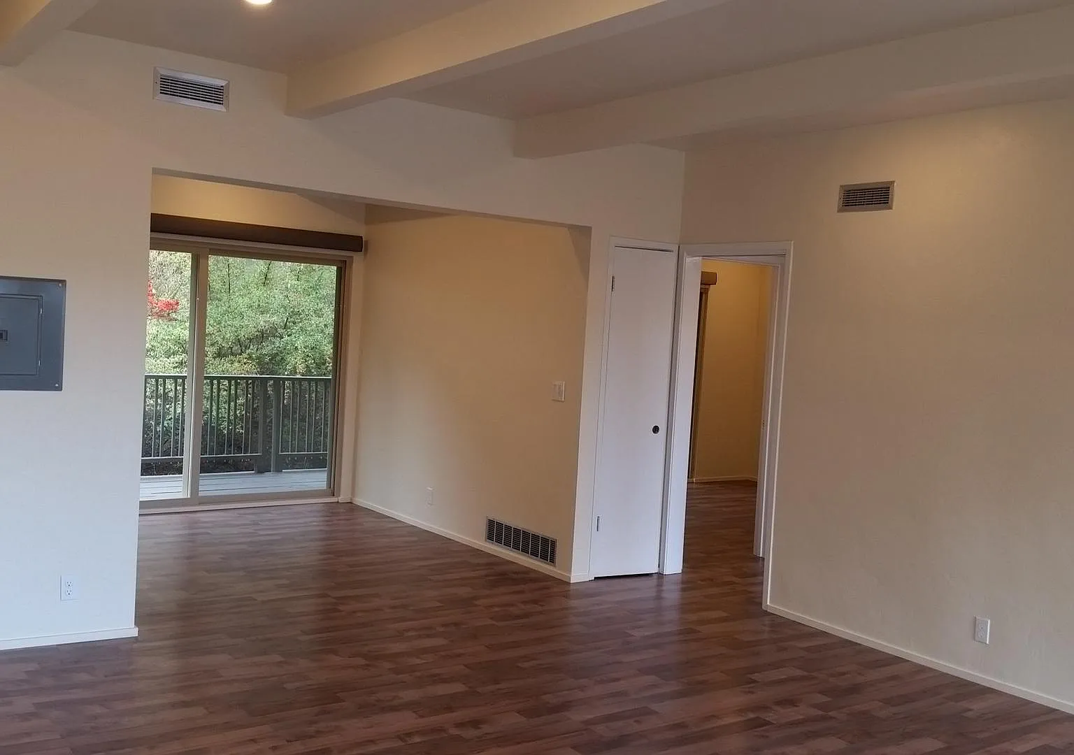 2 bed, 840 sqft, $3,575 — Photo 3