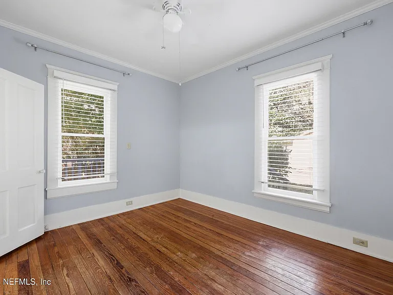 3649 Walsh St — Photo 8