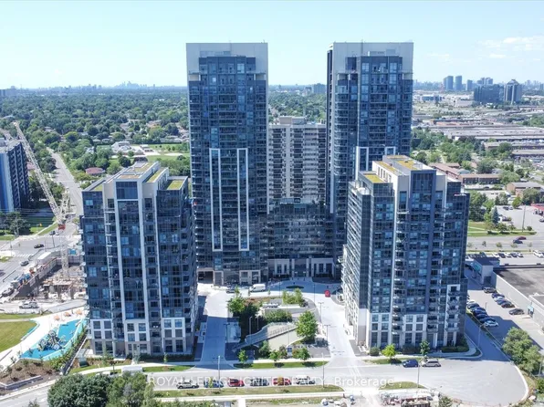 30 Meadowglen Pl #1110, Toronto, ON M1G 0A6
