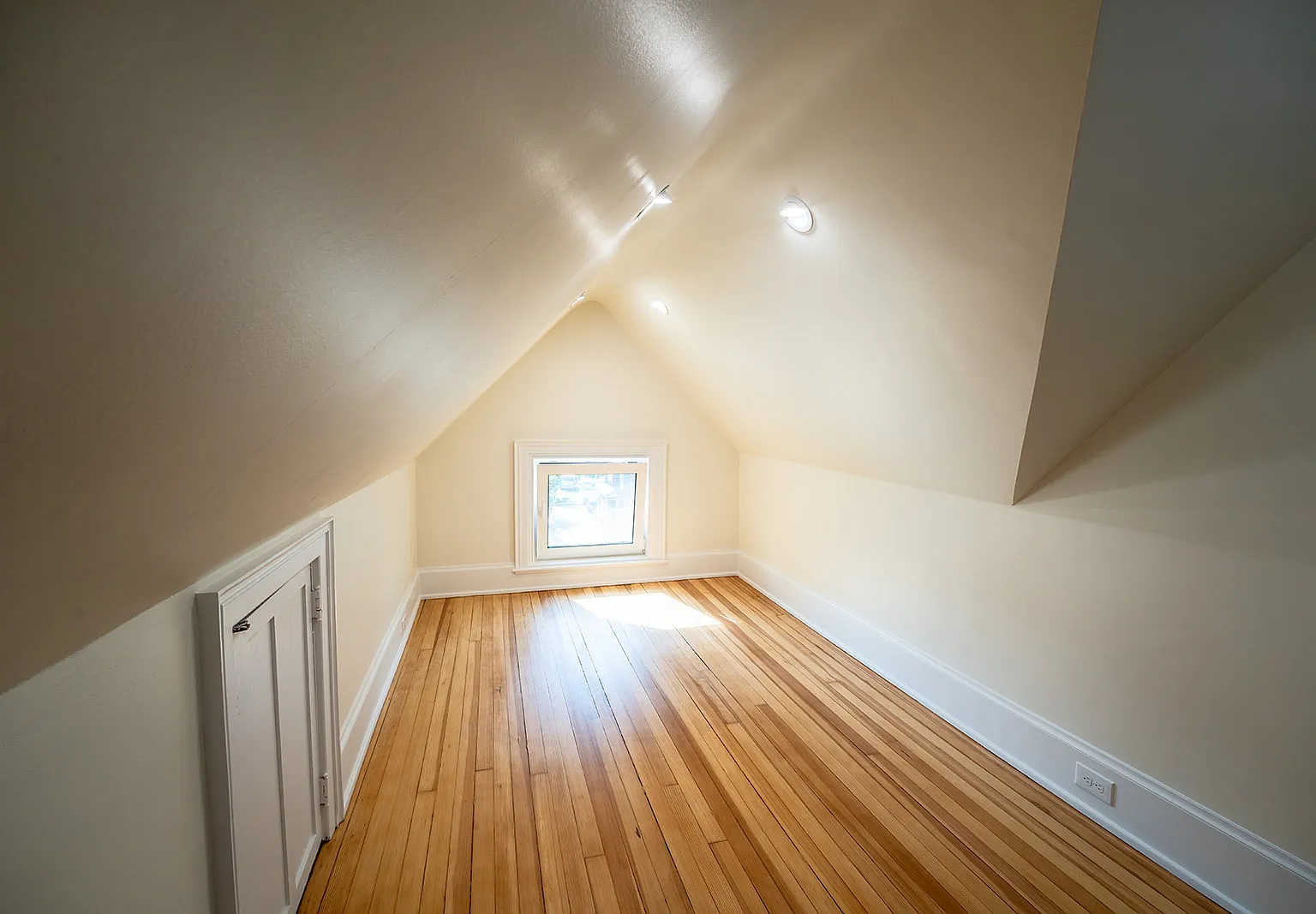 1 bed, 780 sqft, $1,500 — Photo 3