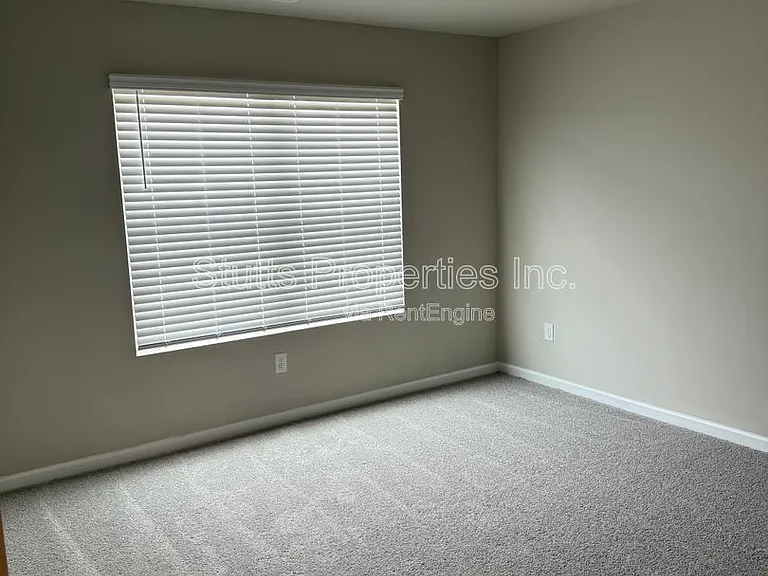 4123 Hudson Ct — Photo 8