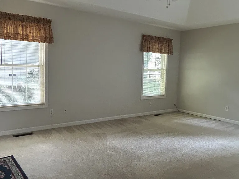 193 Berkshire Loop — Photo 23