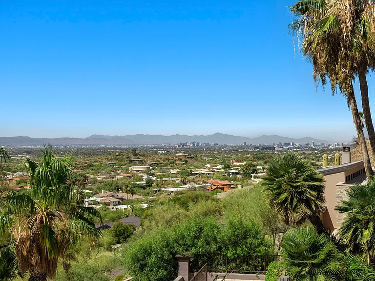 6900 N Highlands Dr — Photo 22