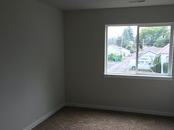 4th image of 3211 Grand Blvd