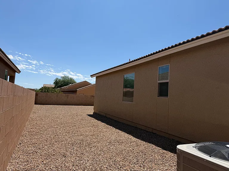 1169 Barnes Dr — Photo 43