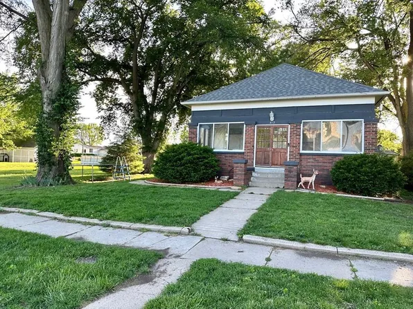 317 N Derby Ave, Giltner, NE 68841