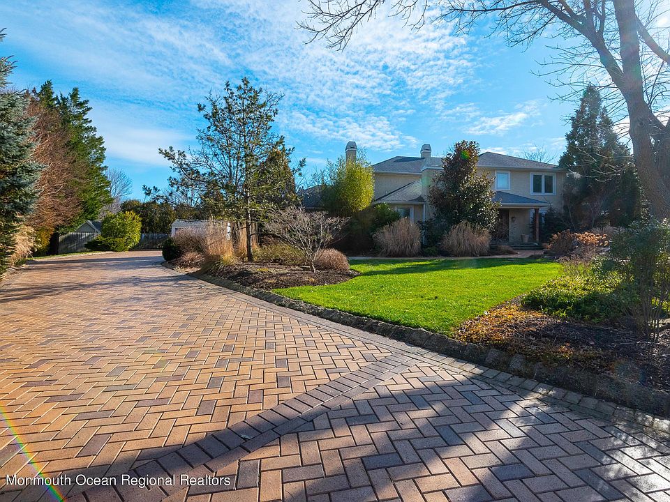 1st image of 37 Wakefield Ct