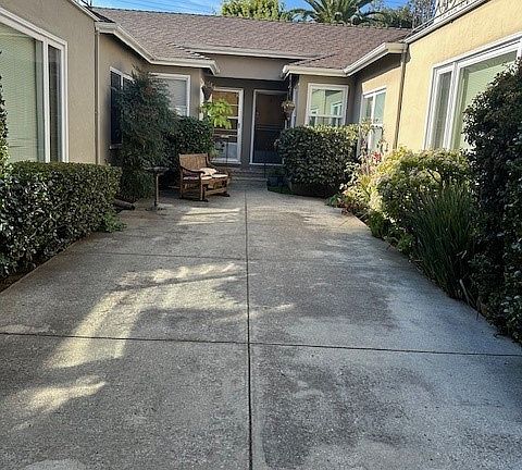 2nd image of 606 S El Camino Real APT 2