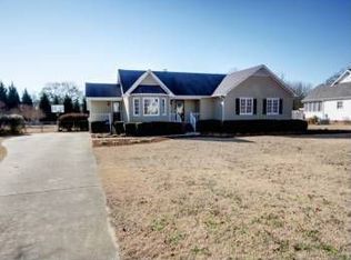 1720 Quail Grove St, Willow Spring, NC 27592