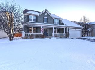 302 Bluegrass Pkwy, Oswego, IL 60543