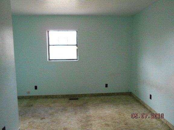 3rd image of 325 North Ln