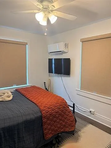 216 Bermuda St #1A — Photo 9