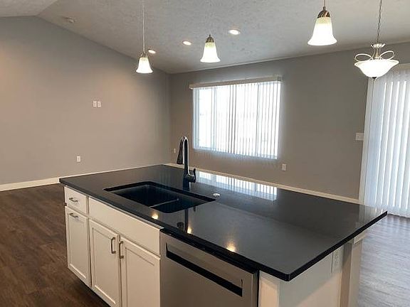 5th image of 313 Cottage Park Dr