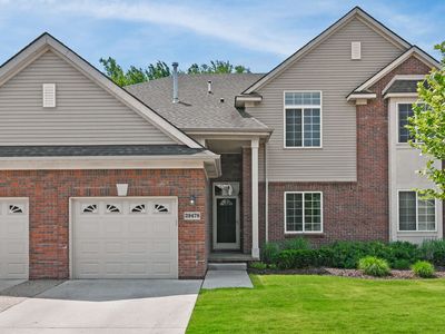 29478 Woodpark Cir #90, Warren, MI, 48092