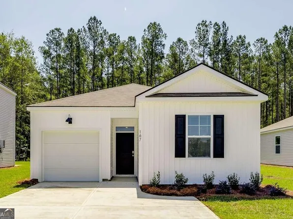 132 Lakeside Dr, Port Wentworth, GA 31407