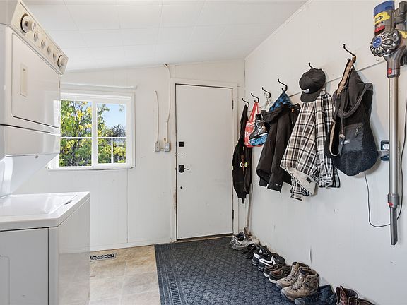 2nd image of 2276 Coldwater Ave