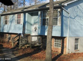 244 Pawnee Ln, Lusby, MD