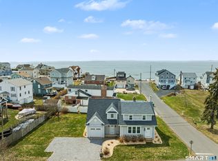7 Ridge Rd, Old Saybrook, CT 06475