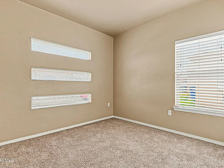 7008 Faxon Dr — Photo 43