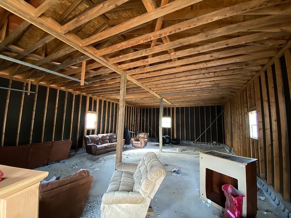 2nd image of 705 Claybrooke Ln