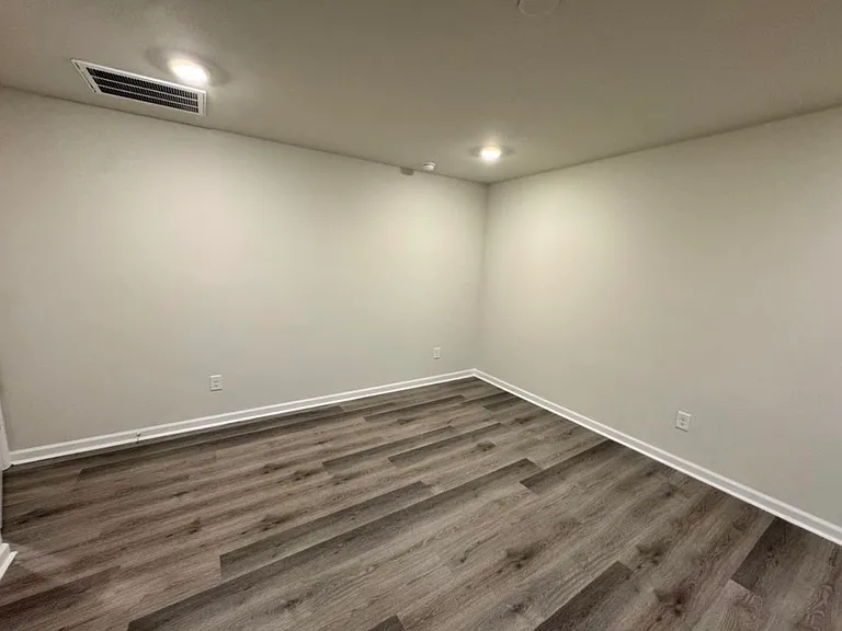 1011 Maylen Trce — Photo 19