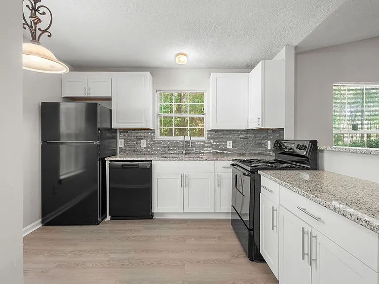 Villas at Autumn Hills — Photo 40