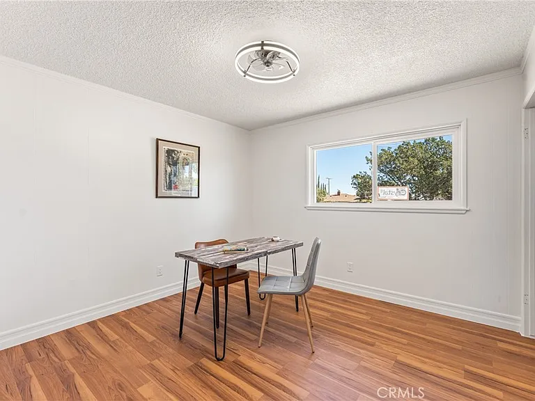 9925 Redwood Ave — Photo 11