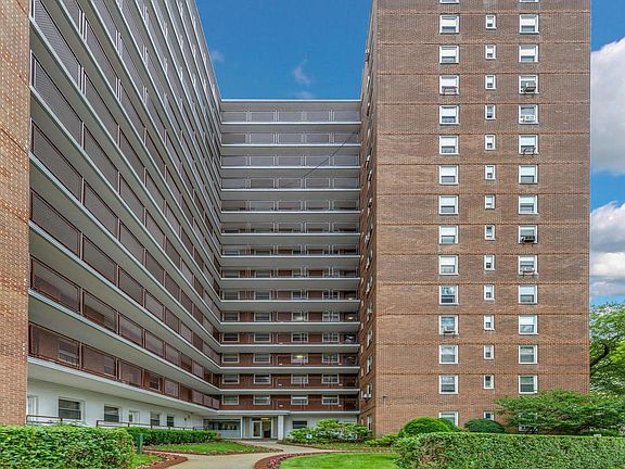 3rd image of 9740 62nd Dr APT 5F