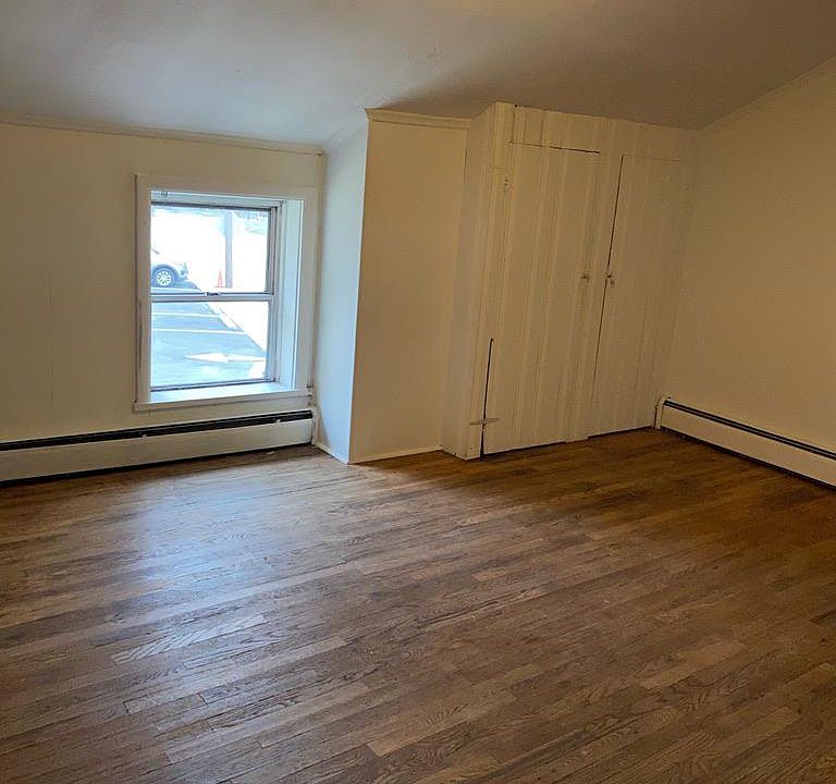 1st image of 314 Lincoln St #2