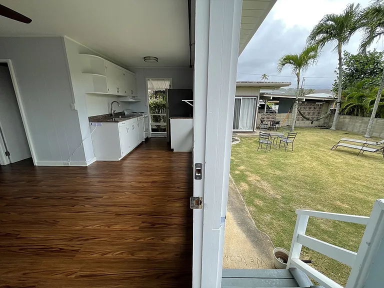 557B Olomana St #1 — Photo 8