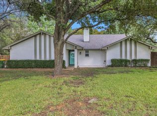 212 Gatewood Cir E, Burleson, TX 76028