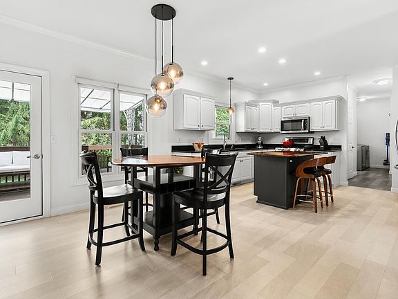5th image of 7806 Wildberry Ct