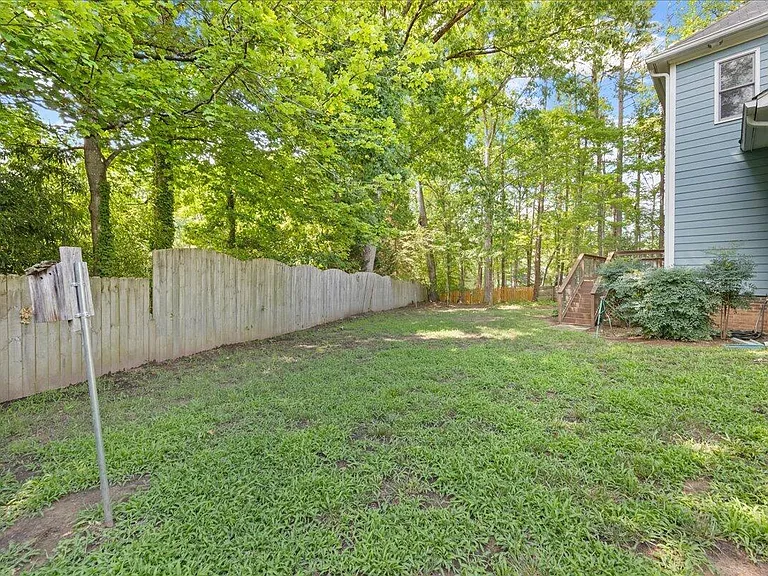 4616 Thendara Way — Photo 32