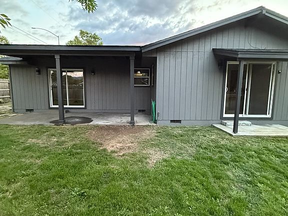 2nd image of 1302 Papago Dr