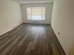 82-30 Kew Gardens Rd #4, Kew Gardens, NY 11415