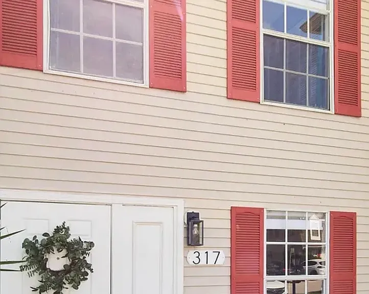 317 Georgian Park Dr — Photo 2