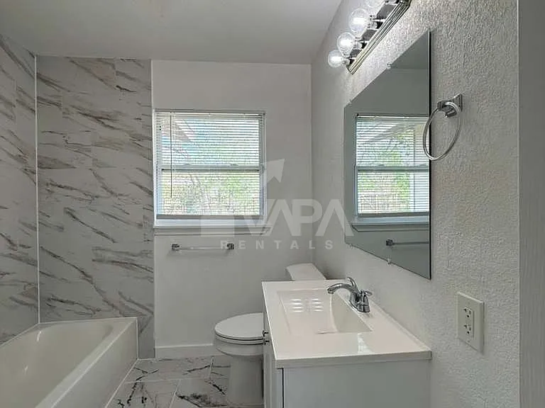 339 Brettonwood Dr — Photo 15