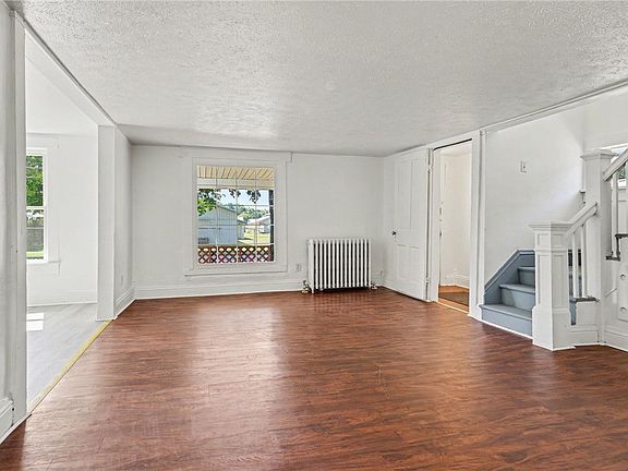 5th image of 241 W Jackson St