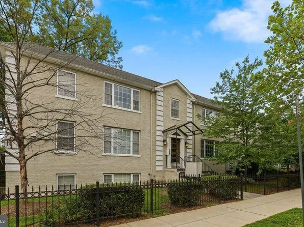 1400 Longfellow St NW APT 202, Washington, DC 20011
