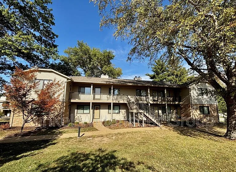 225 Eagle Rdg — Photo 1